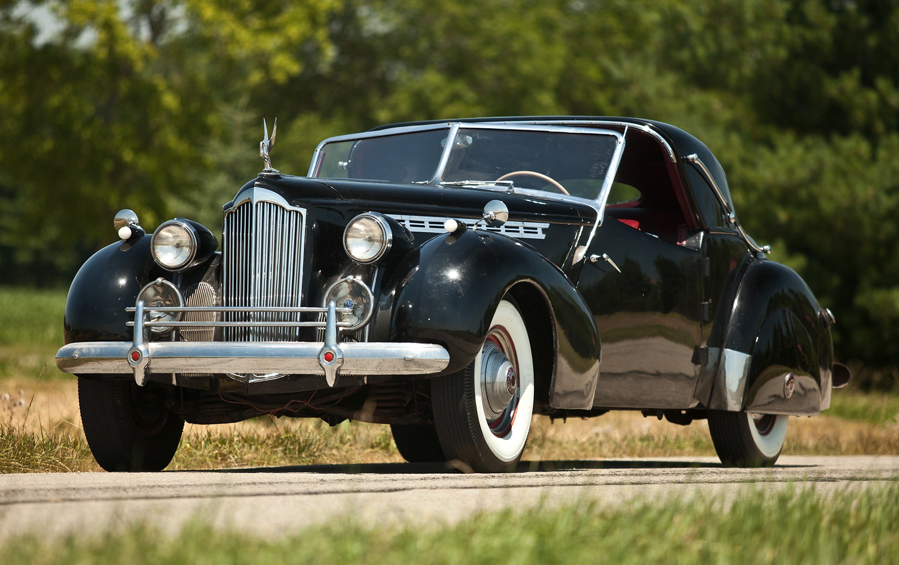 harvey OED② 1940 Packard Model 1806 Towne Coupe | Gooding Christie's